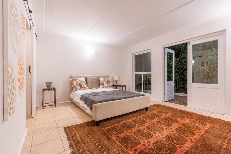 5 Bedroom Property for Sale in Constantia Western Cape